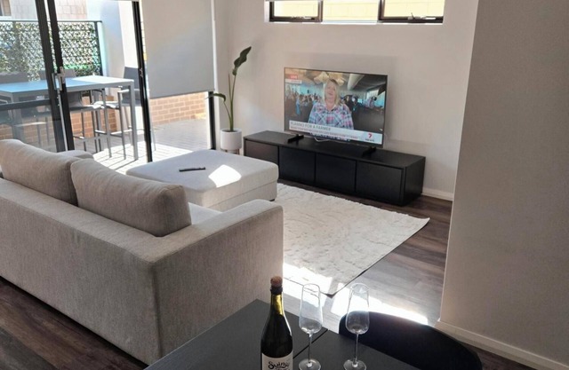 Modern Coastal Retreat, 2 minutes from Rockingham's Beautifull Coastline