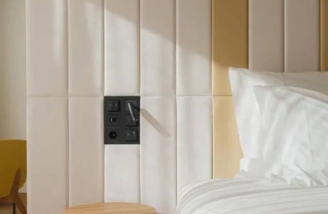 Modern Comfort & Style | Pool, Gym & Lisbon Light Show Experience