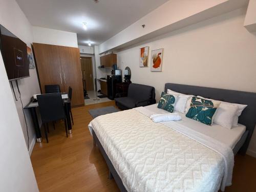 Modern Condo in Ermita Manila near US Embassy and SLMEC