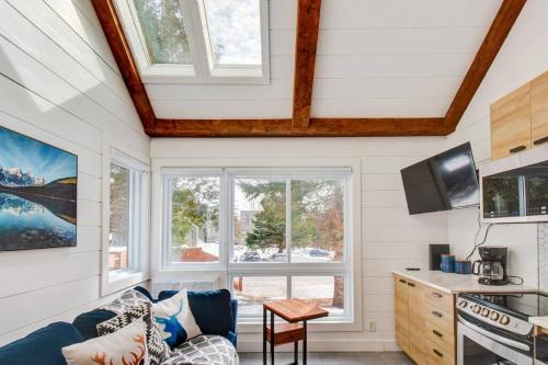 Modern Cottage in the Tremblant Ski Village