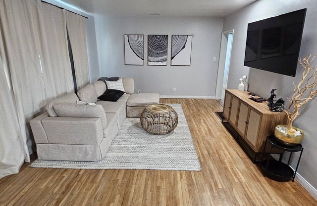 Modern cozy 2 bedroom