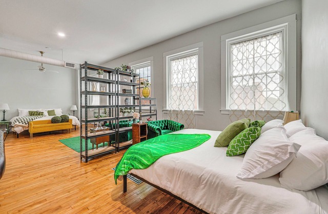 Modern Downtown Studio - Walk to Augusta Common!