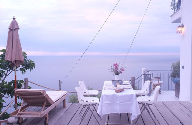 Modern dream house with a breathtaking 180 degree view to Antibes