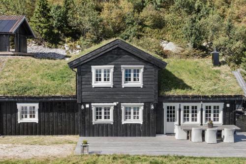 Modern Family Cabin Near Vinterland Ski Resort