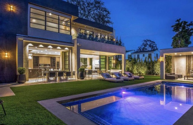 Modern Family Home on the Flats of Beverly Hills.