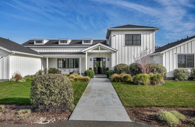 Modern Farmhouse Near Sonoma