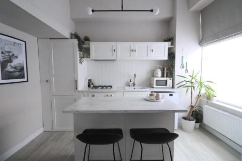 Modern Flat in Central Edinburgh