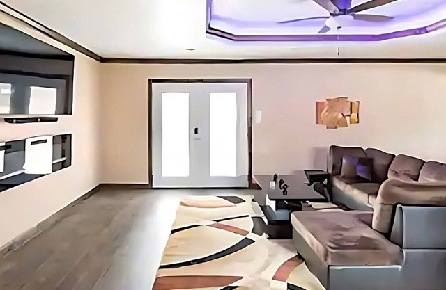 Modern Home Close to Downtown | Pool Table