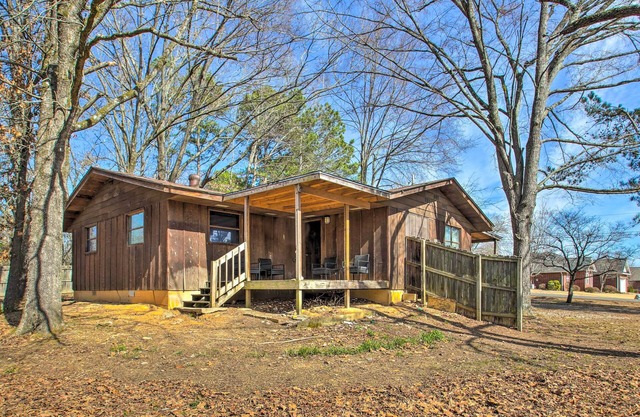 Modern Hot Springs Retreat ~ 8 Mi to Nat'l Park