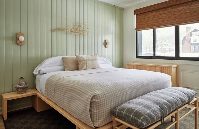 Modern King Room with Rustic Flair l Bluebird Lake Placid
