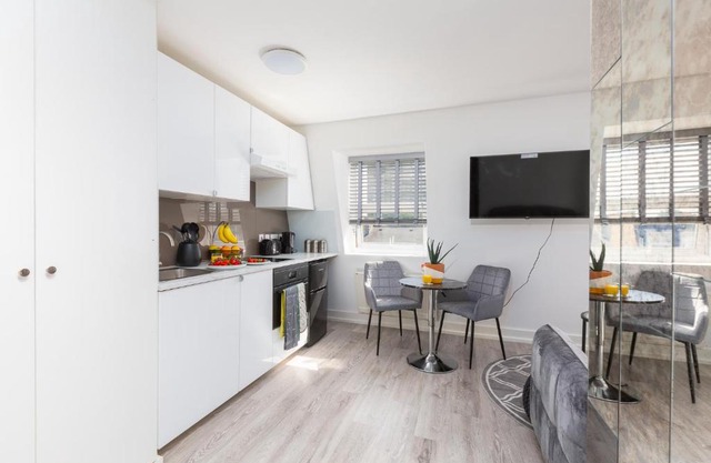 Modern Large Studio, 15 mins walk to Notting Hill (5)