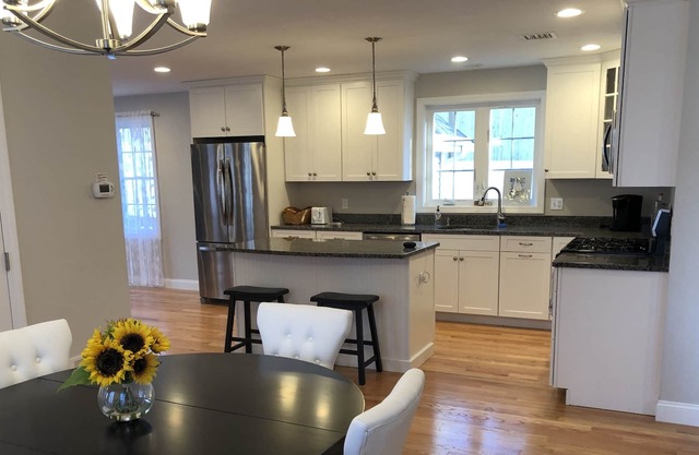 Modern Manomet Beachouse - Private Beach Association - Newly Finished Basement