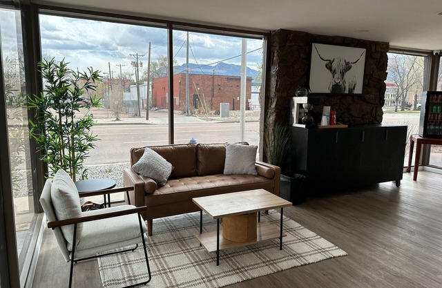 Modern Motel