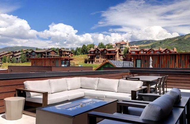 Modern Mountain Escape- Chic Condo Near Steamboat Resort