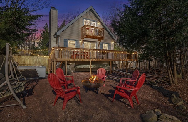 Modern Nature Escape with HotTub & GameRoom