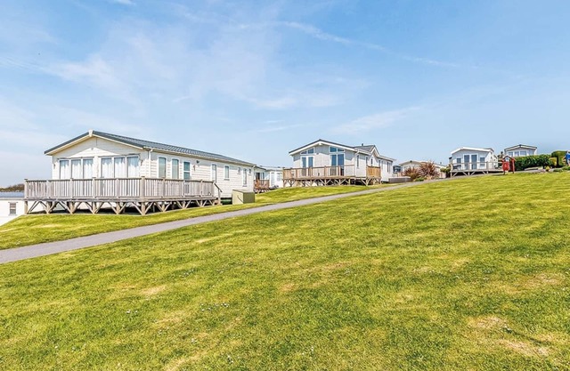 Modern open plan caravan with one double with en suite W.
