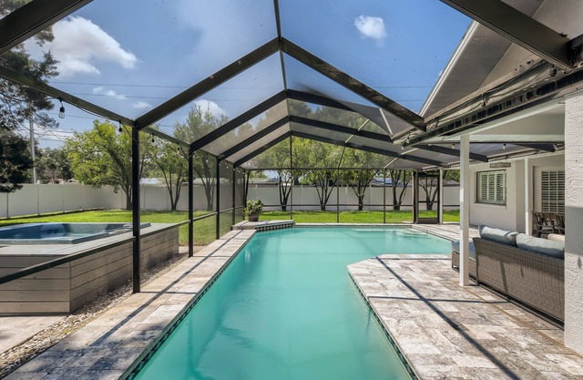 Modern Pool Home! Centrally Located between TPA & Clearwater Beach!