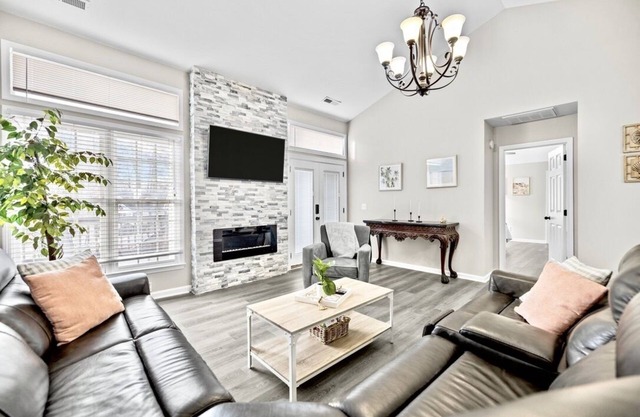 Modern Private Charlotte Retreat Near Downtown!