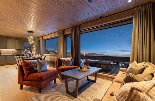 Modern Ski-In/Ski-Out Family Apartment at Hafjell Front