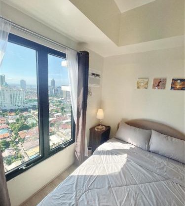 Modern Studio at The Median - Hi speed WIFI, Netflix & Prime, Near IT Park