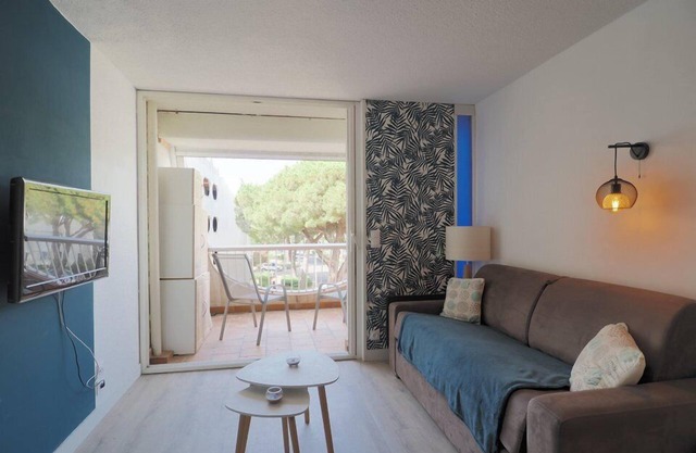 Modern studio for 4 people with parking