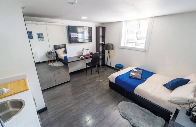 Modern Studio next to University of Birmingham