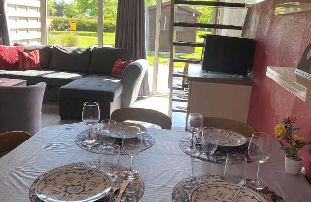 Modern, sunny FH by the sea family-friendly top-renovated 17.24.9.25Last min.