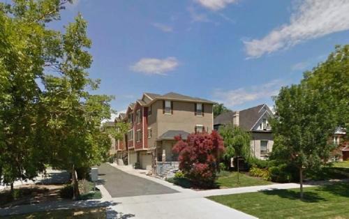 Modern Townhome Near the Center of the City