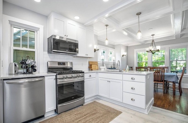Modern Traditional 4-bedroom house in South Bend - Walk to ND!