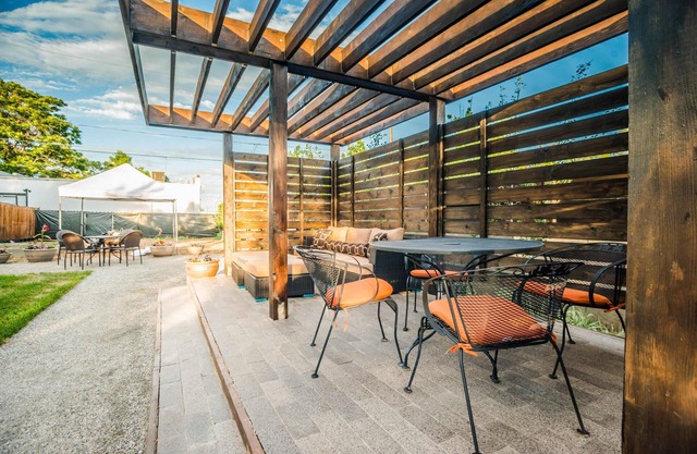 Modern Urban Loft in Rino-beautiful loft & outdoor area, near nightlife
