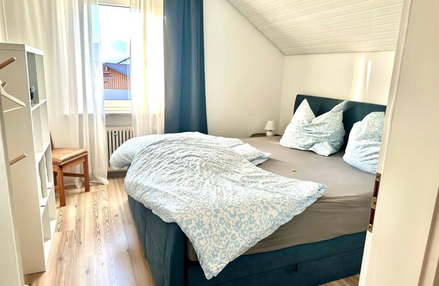 Modern vacation home with balcony and bathtub (81 sqm)