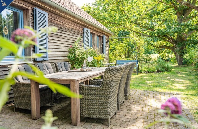 Modern vacation home with sauna & large garden, close to the lake & forest