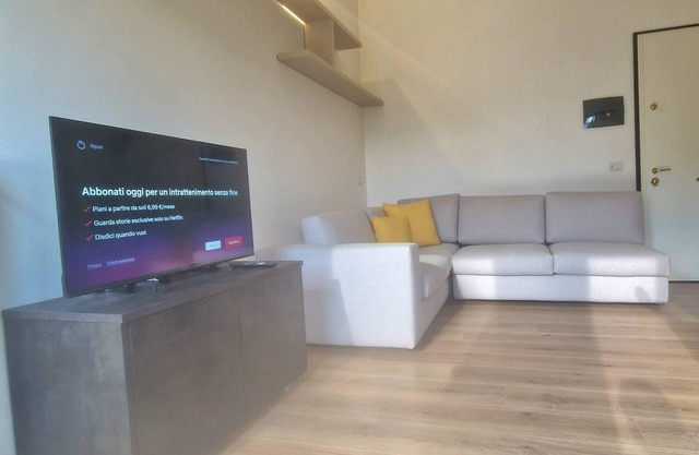 Modern Viggiù Suite Home