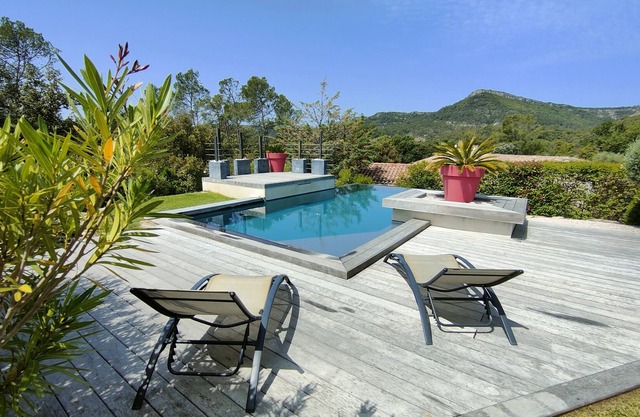 Modern villa 8 pers with view, infinity pool