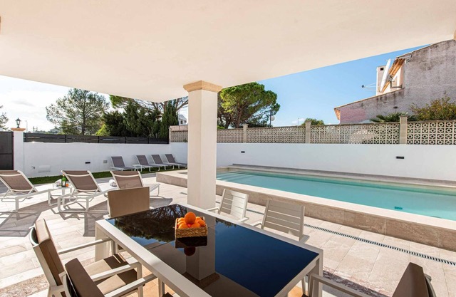 Modern Villa Varon Blue