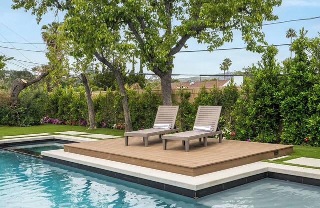 MODERN VILLA POOL BASKETBALL COURT
