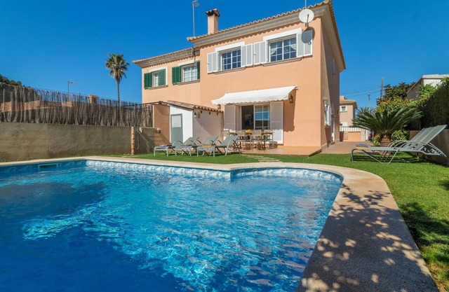 Modern Villa with Pool