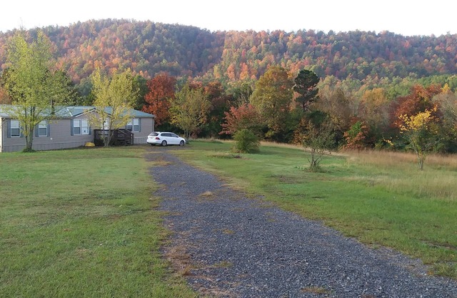 Modest 3-bedroom house near Wolf Pen Gap and the Ouachita National Forest.