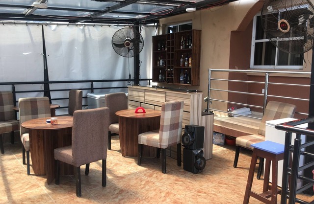 Momak 5 Hotel and Suites