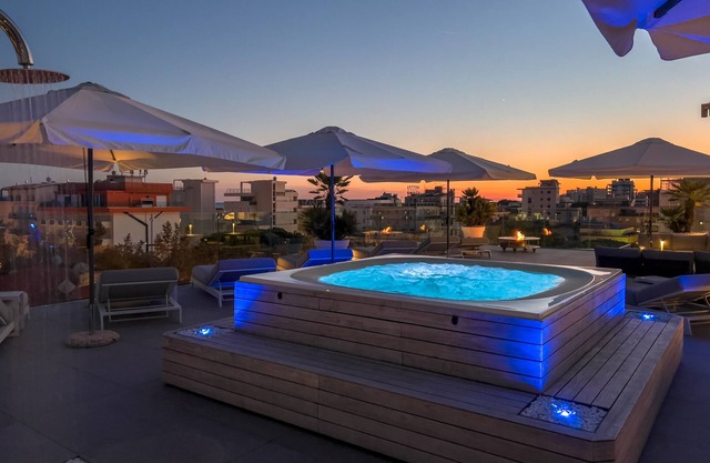Monaco Suites Hotel