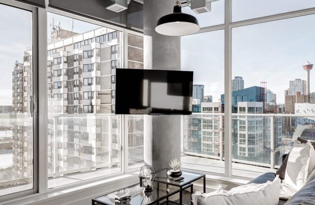 "Monochrome" 2 bed @Ink in East Village