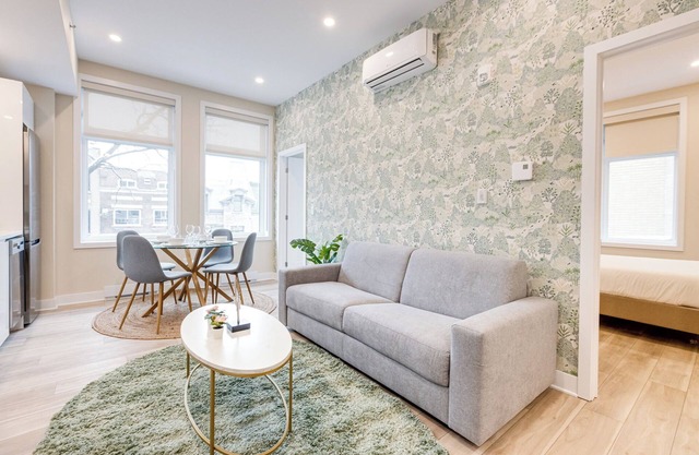 Mont Royal Suites