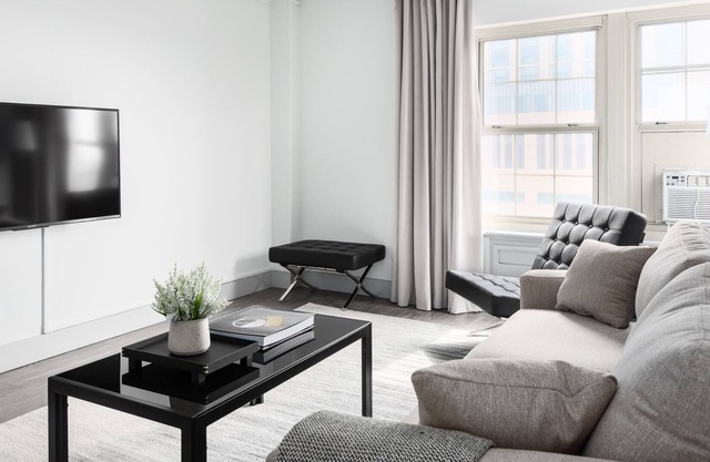 MONTCLAIR - Modern CWE Apts near BJC by Zencity