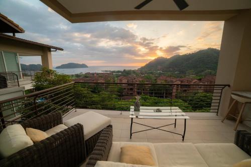 Montecielo 4A 3 bdrs ocean view in Los Suenos
