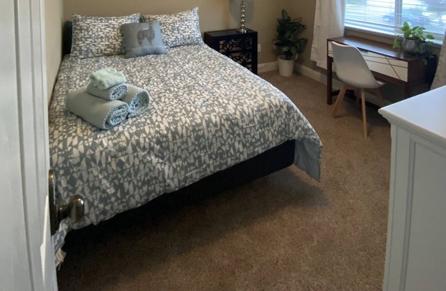 Monthly Bedroom Rental -