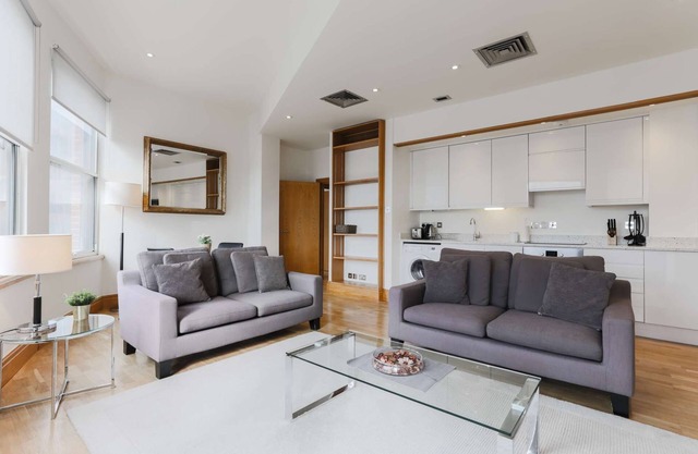 Monument by Excel Apartments, London – Perfect for Short Lets and Corporate Stays