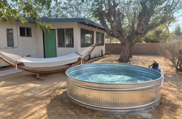 Moonrise Ranch|Yoga Sun Room|Cowboy Pool