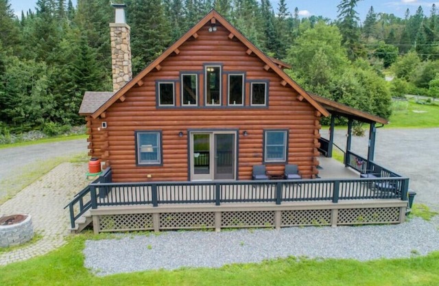 Moose Alley American Cabin