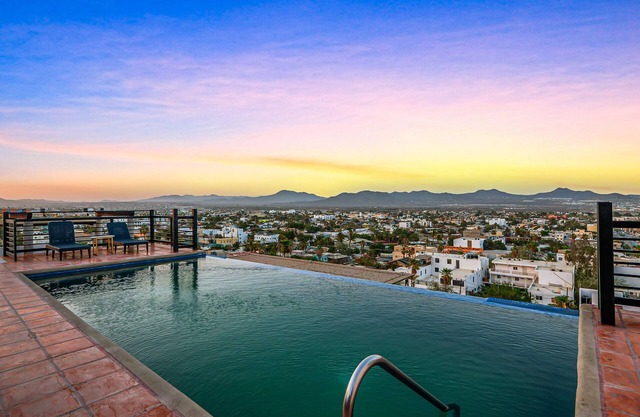 Morgan Residences 607 @ Boutique Hotel with pool, gym & spa