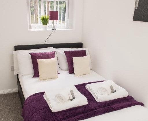 Moseley Mews Village Suites - Purple